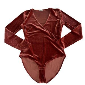 Madewell Velvet Faux Wrap Long Sleeve Bodysuit In Burnished Rust Size Large